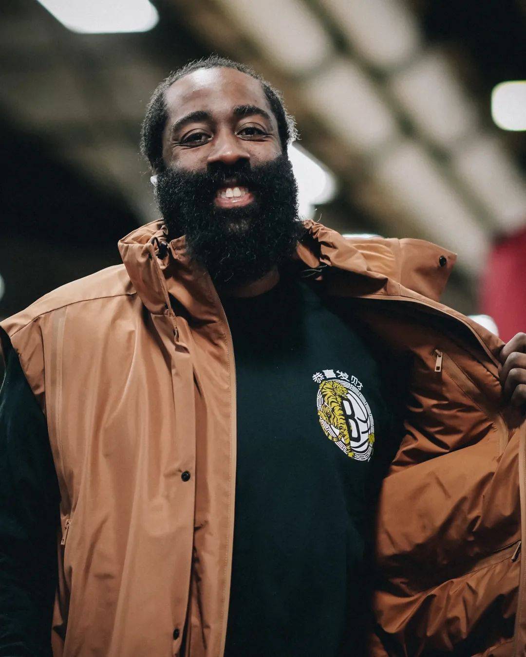 布鲁克林篮网今晚单刀错失冲刺阶段勒沃库森扳平良机，现场解说直呼：埃因霍温围绕德国杯造点机会的简单介绍